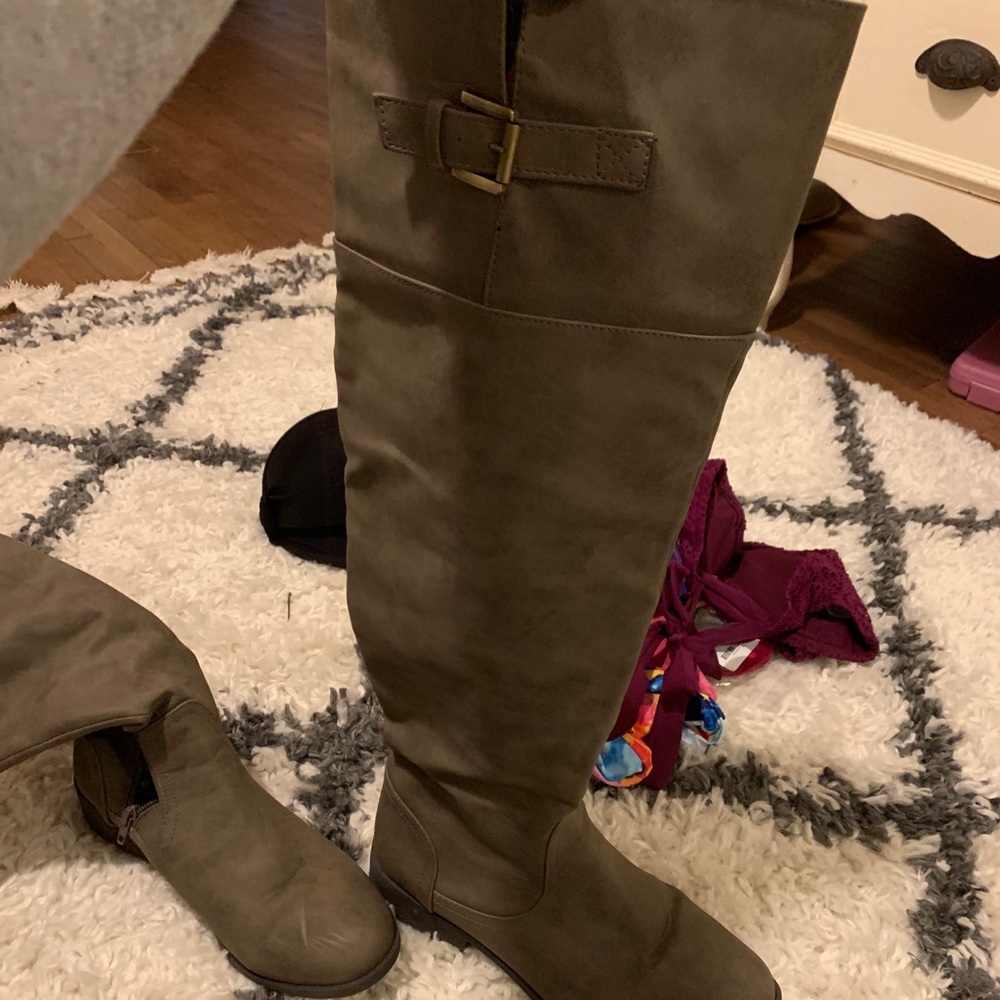 Super cute over the knee boots! Worn 1 time.